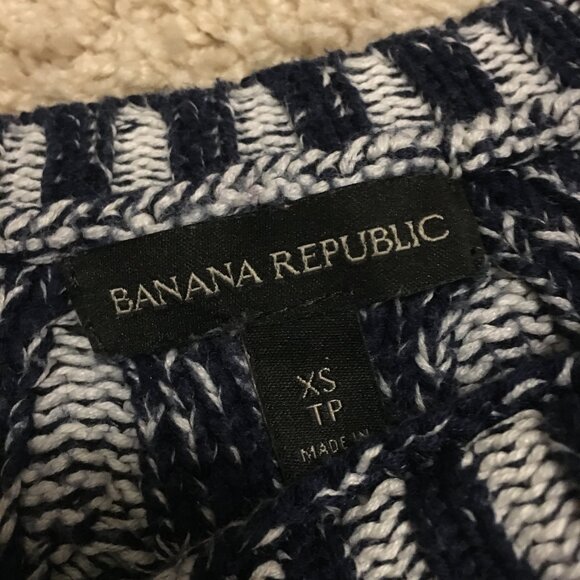 Banana Republic Cable Knit Cropped 3/4 Sleeve Sweater Top - Picture 9 of 13